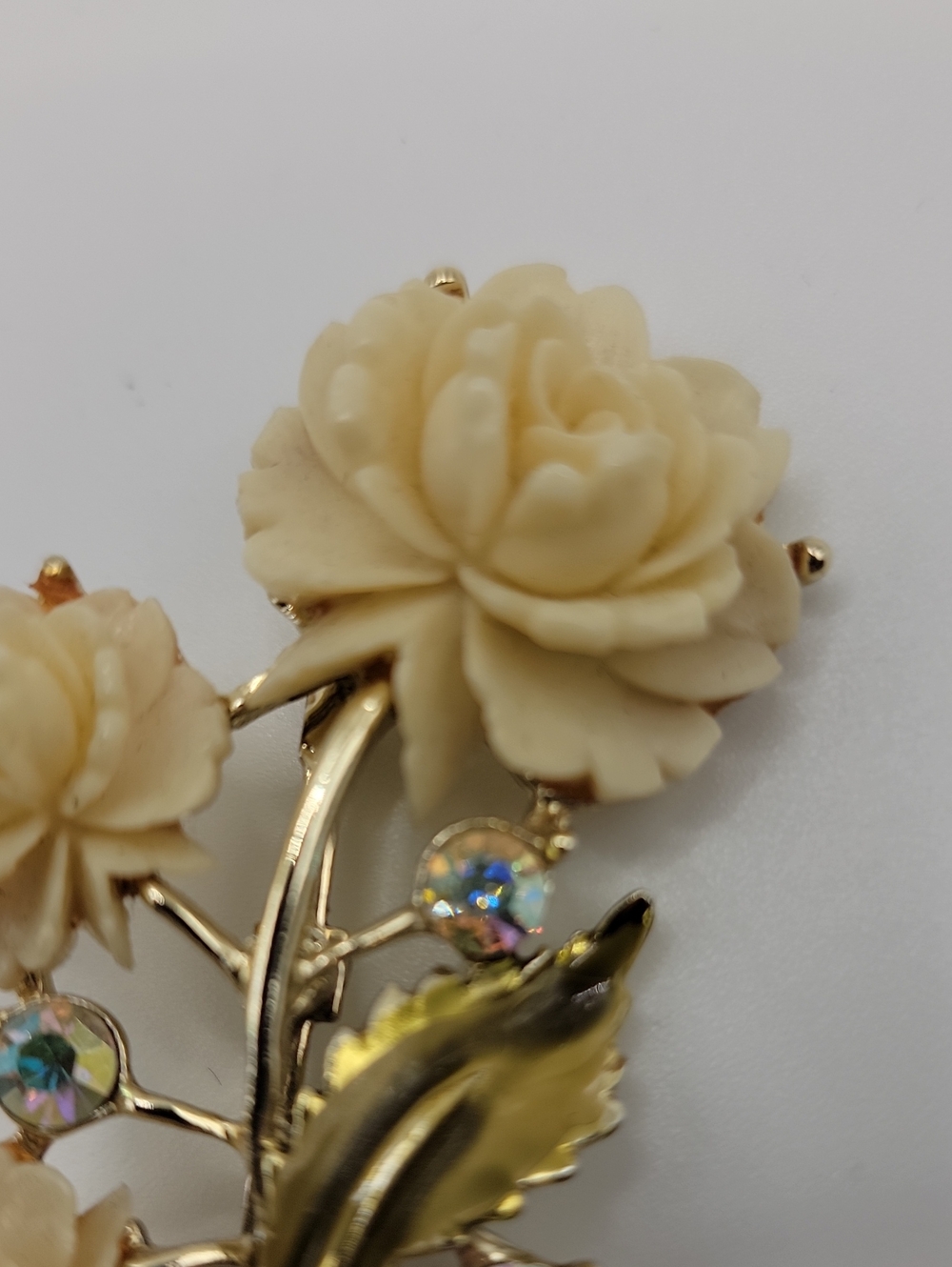 Vintage Carved Floral Cream Rose Brooch with Aurora Rhinestones - Picture 2 of 5